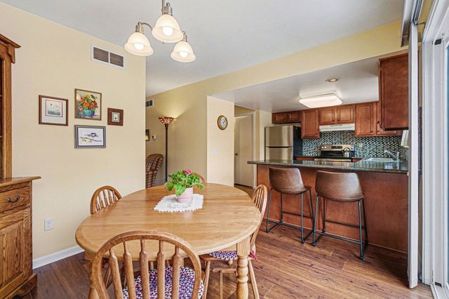 156 Carberry Hill Court, Kalamazoo, MI 49006