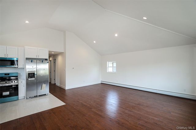 37 Lancaster Place, Hempstead, NY 11550