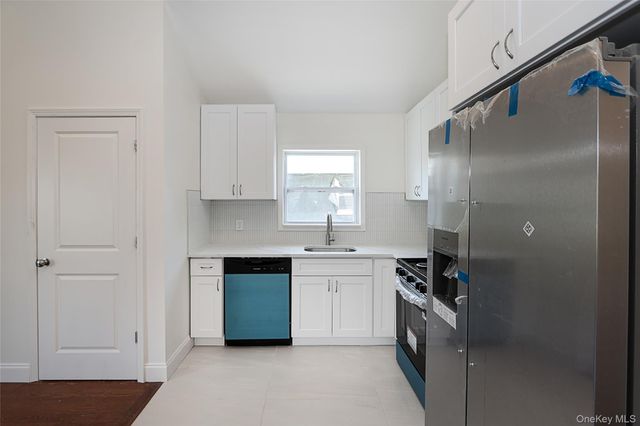 37 Lancaster Place, Hempstead, NY 11550