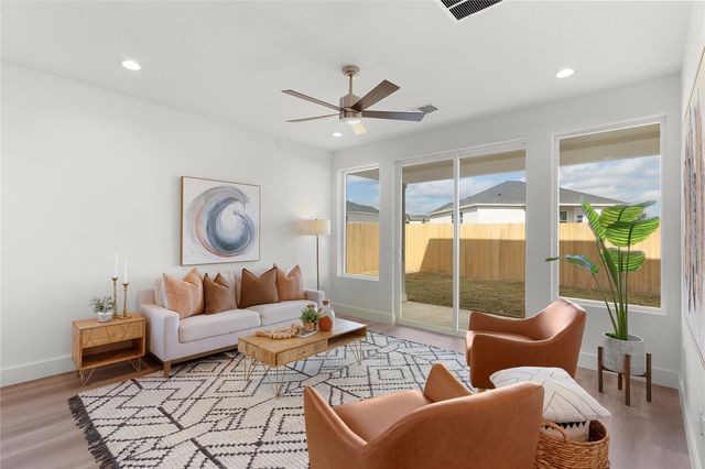 214 Cailin CT, Burnet, TX 78611