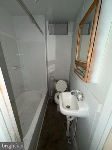 1940 HART LN, Philadelphia, PA 19134