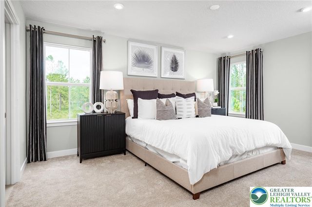 1230 Easton Street, Lower Macungie Twp, PA 19539