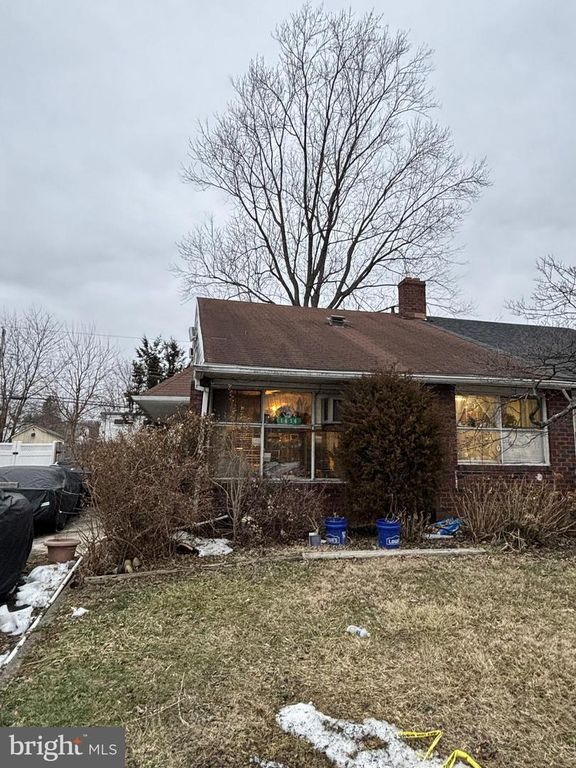 Image 1 of property listing at 1414 EDGEWOOD AVE, Abington, PA 19001