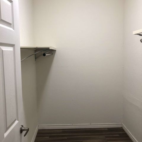 507 S Scullin Avenue, Denison, TX 75020