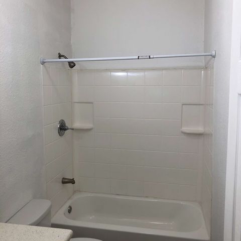 507 S Scullin Avenue, Denison, TX 75020