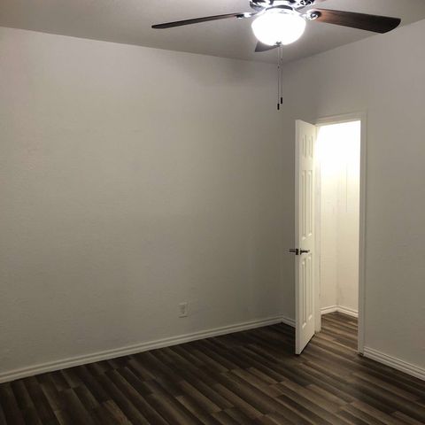 507 S Scullin Avenue, Denison, TX 75020