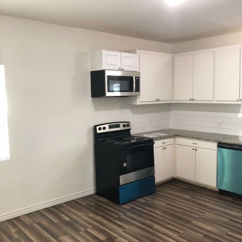 507 S Scullin Avenue, Denison, TX 75020