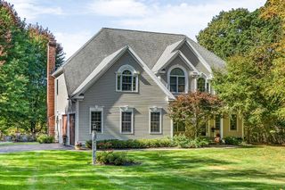 14 Glen Rd, Hopkinton, MA 01748