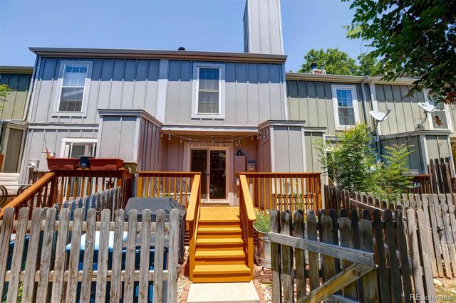 8210 S Fillmore Circle, Littleton, CO 80122