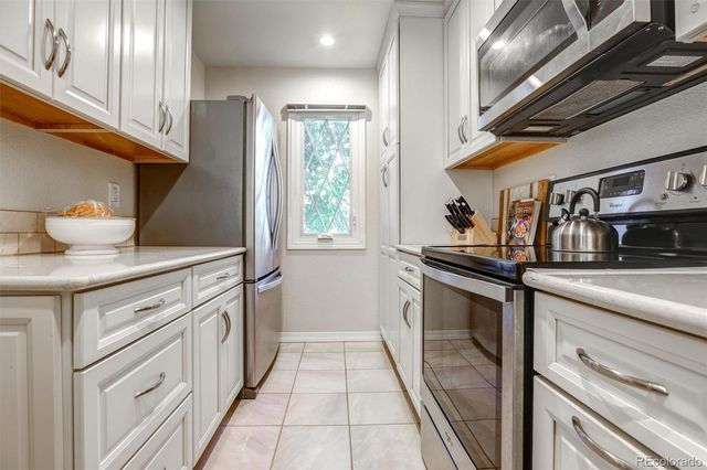 8210 S Fillmore Circle, Littleton, CO 80122