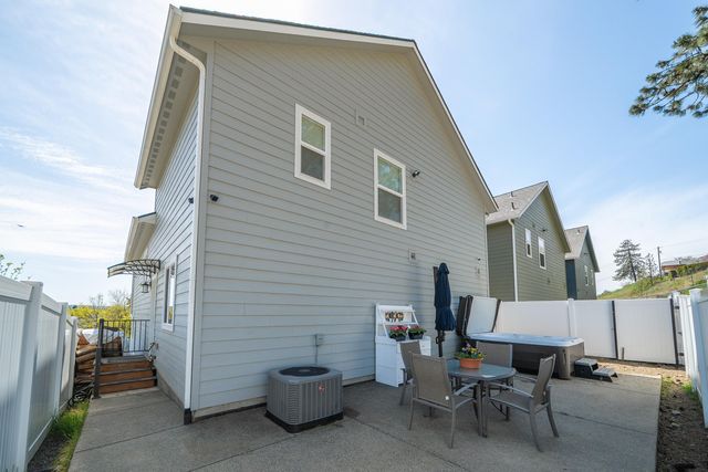 1212 W CORA Ave, Spokane, WA 99205