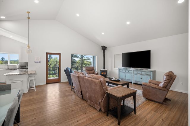 1212 W CORA Ave, Spokane, WA 99205