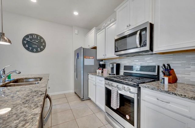 7204 OAKMOSS LOOP, Davenport, FL 33837