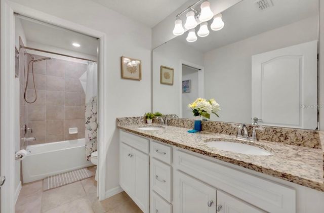 7204 OAKMOSS LOOP, Davenport, FL 33837