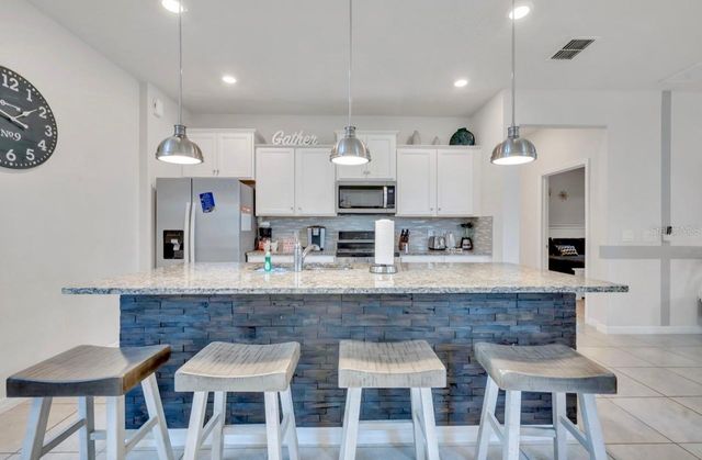 7204 OAKMOSS LOOP, Davenport, FL 33837