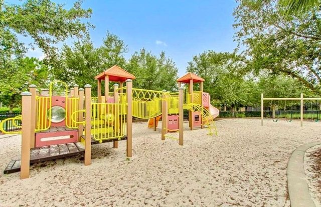 7204 OAKMOSS LOOP, Davenport, FL 33837