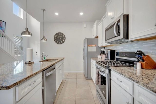 7204 OAKMOSS LOOP, Davenport, FL 33837