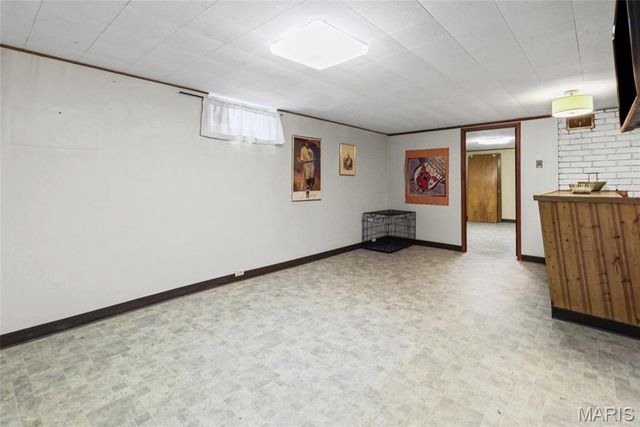 4052 Green Park Rd, Mehlville, MO 63123