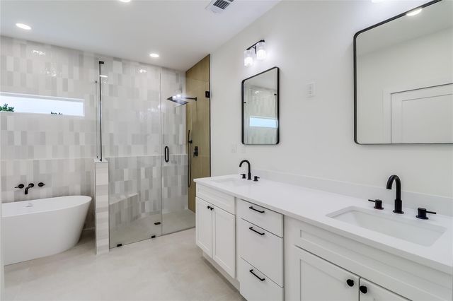 21415 Highland Lake DR, Lago Vista, TX 78645