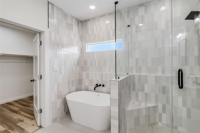 21415 Highland Lake DR, Lago Vista, TX 78645