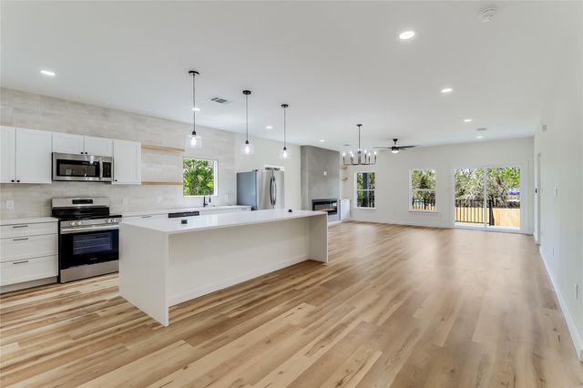 21415 Highland Lake DR, Lago Vista, TX 78645