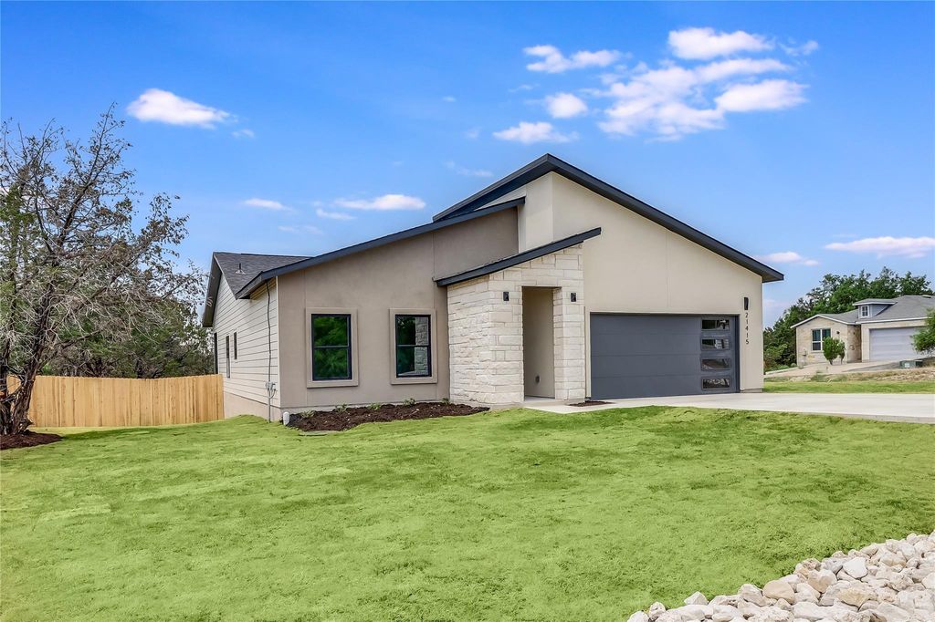 21415 Highland Lake DR, Lago Vista, TX 78645