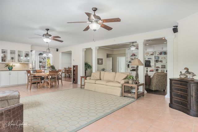 7112 E Ridge Drive, Shreveport, LA 71106