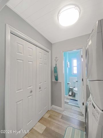 102 NE 21st Street, Oak Island, NC 28465