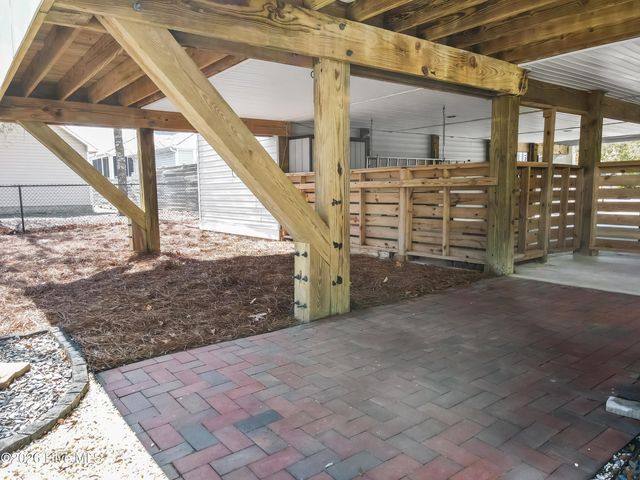 102 NE 21st Street, Oak Island, NC 28465