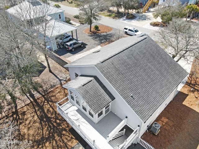 102 NE 21st Street, Oak Island, NC 28465