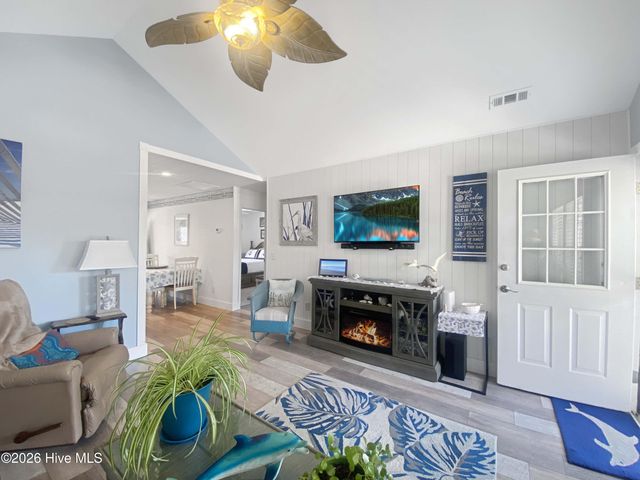 102 NE 21st Street, Oak Island, NC 28465