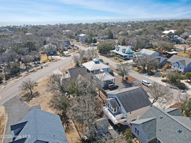 102 NE 21st Street, Oak Island, NC 28465