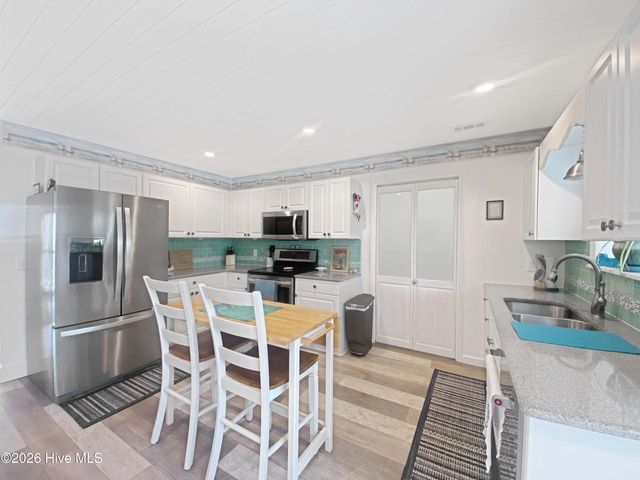 102 NE 21st Street, Oak Island, NC 28465