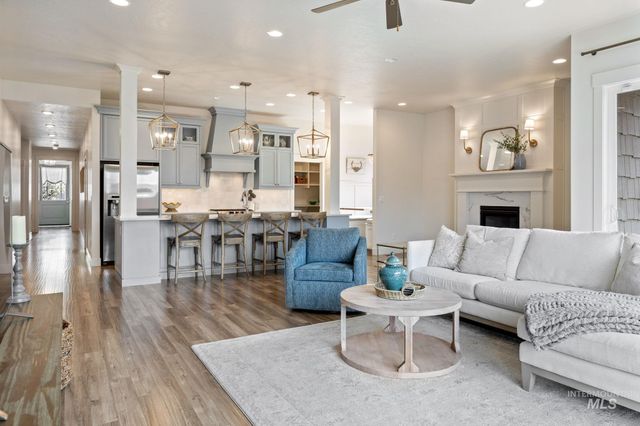 6769 S Kirra Ave, Boise, ID 83709