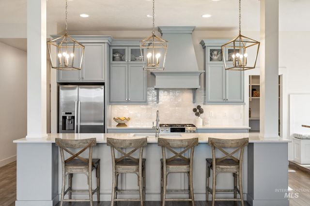 6769 S Kirra Ave, Boise, ID 83709