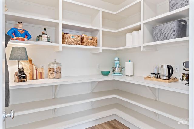 6769 S Kirra Ave, Boise, ID 83709