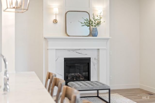 6769 S Kirra Ave, Boise, ID 83709