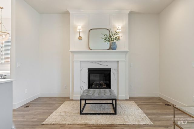 6769 S Kirra Ave, Boise, ID 83709