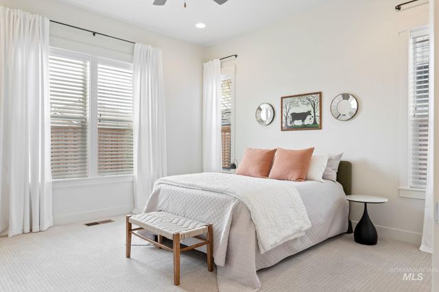 6769 S Kirra Ave, Boise, ID 83709