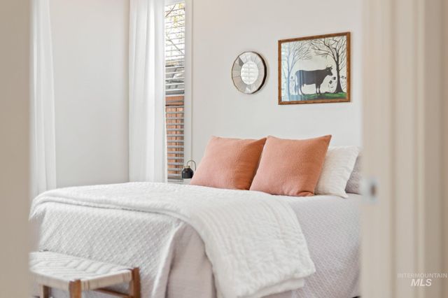 6769 S Kirra Ave, Boise, ID 83709