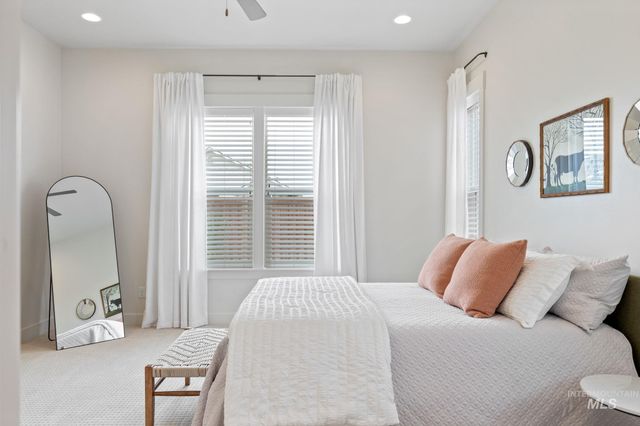 6769 S Kirra Ave, Boise, ID 83709