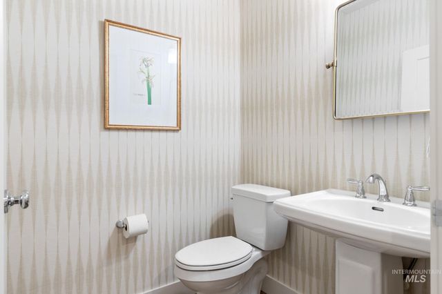 6769 S Kirra Ave, Boise, ID 83709