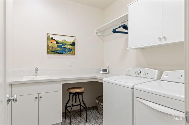 6769 S Kirra Ave, Boise, ID 83709