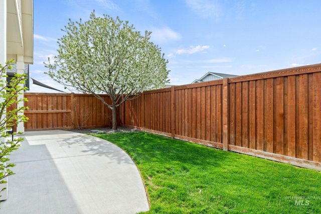 6769 S Kirra Ave, Boise, ID 83709