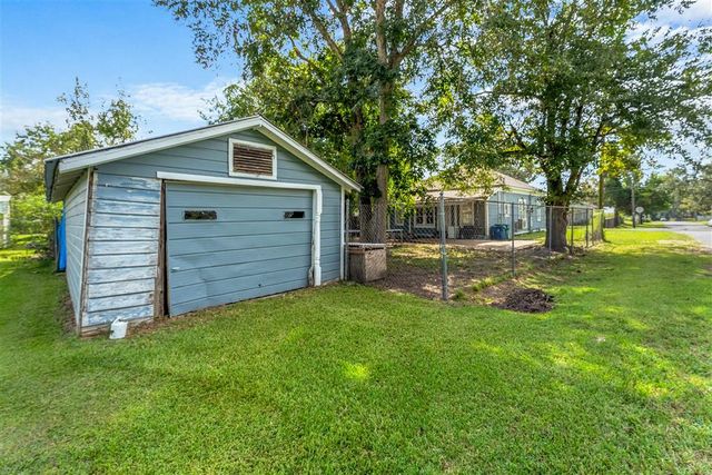 412 Yoakum Avenue, Dequincy, LA 70633