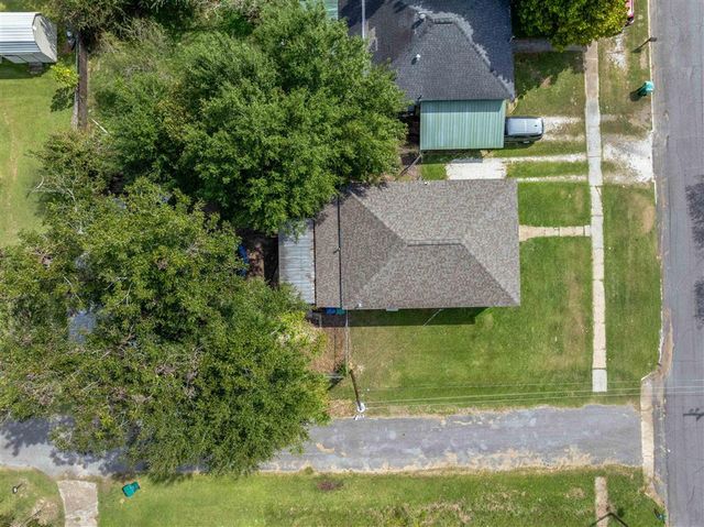412 Yoakum Avenue, Dequincy, LA 70633