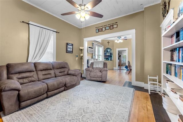 412 Yoakum Avenue, Dequincy, LA 70633