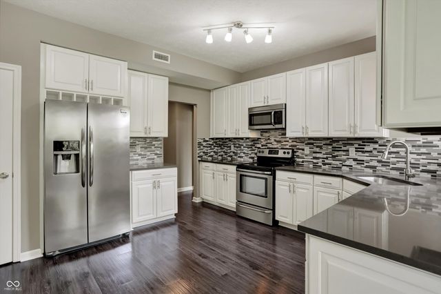 7820 Bombay Lane, Indianapolis, IN 46239