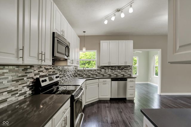 7820 Bombay Lane, Indianapolis, IN 46239