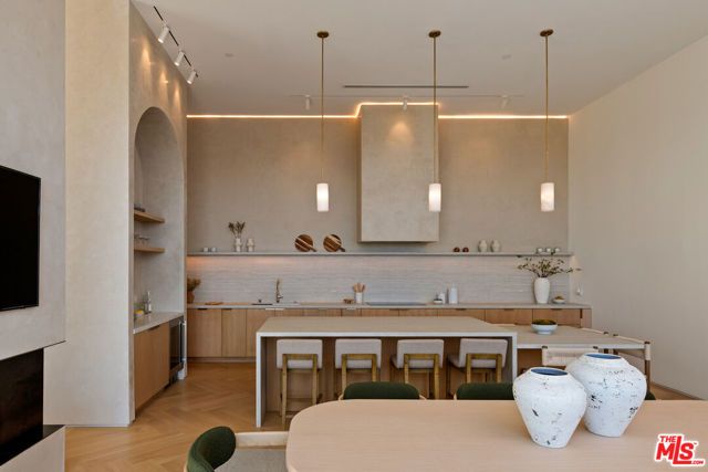 3699 Alta Mesa Drive, Studio City (los Angeles), CA 91604